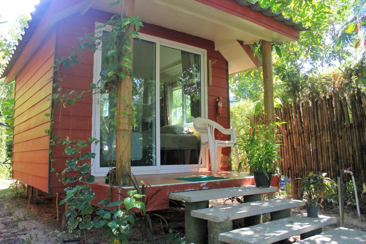 Pink Kangaroo Bungalows Ko Kut Екстериор снимка