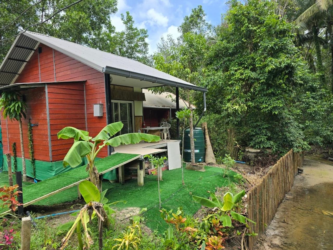 Pink Kangaroo Bungalows Ko Kut Екстериор снимка